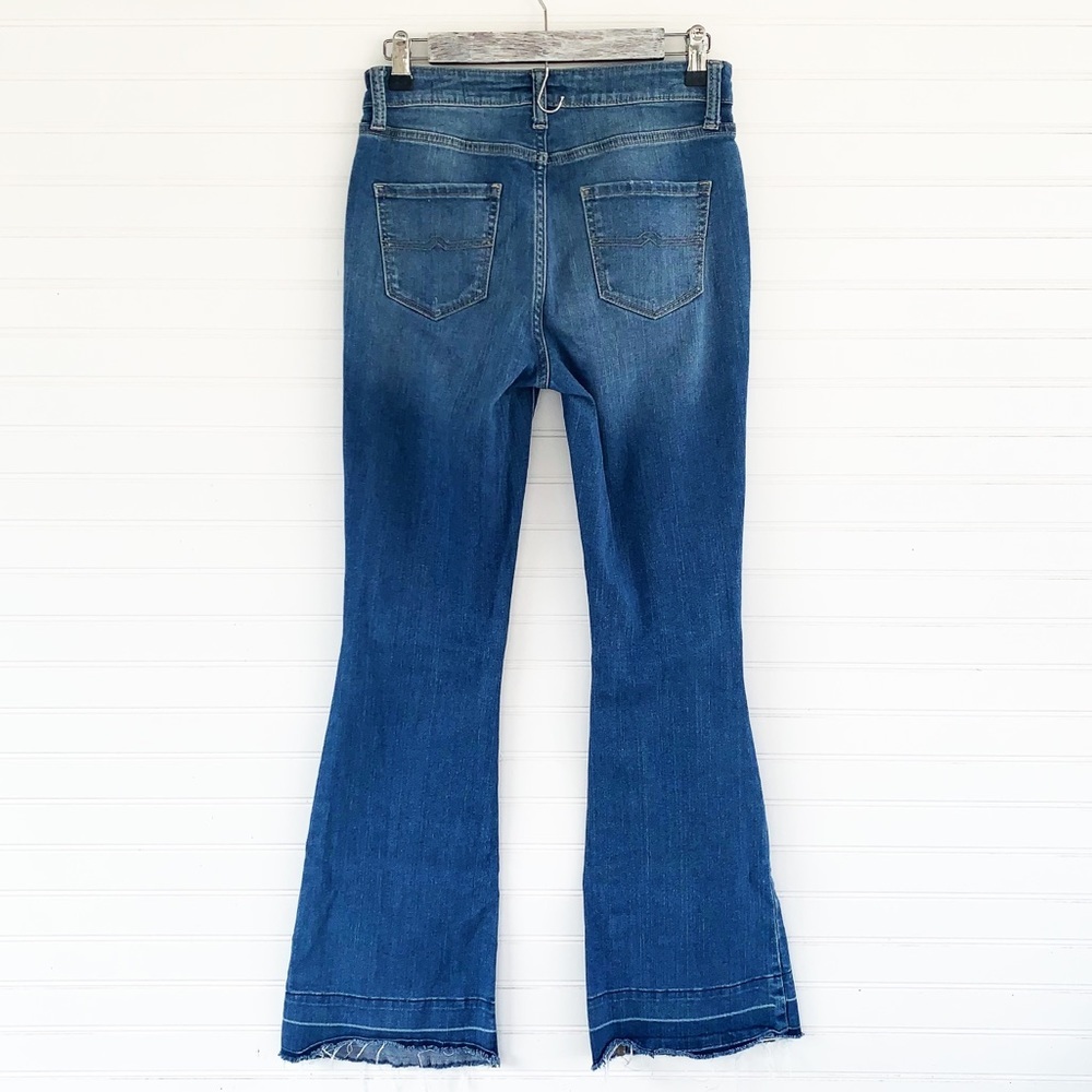 Arizona Blue Flare Distressed Jeans Juniors Size 5 - Picture 3 of 15